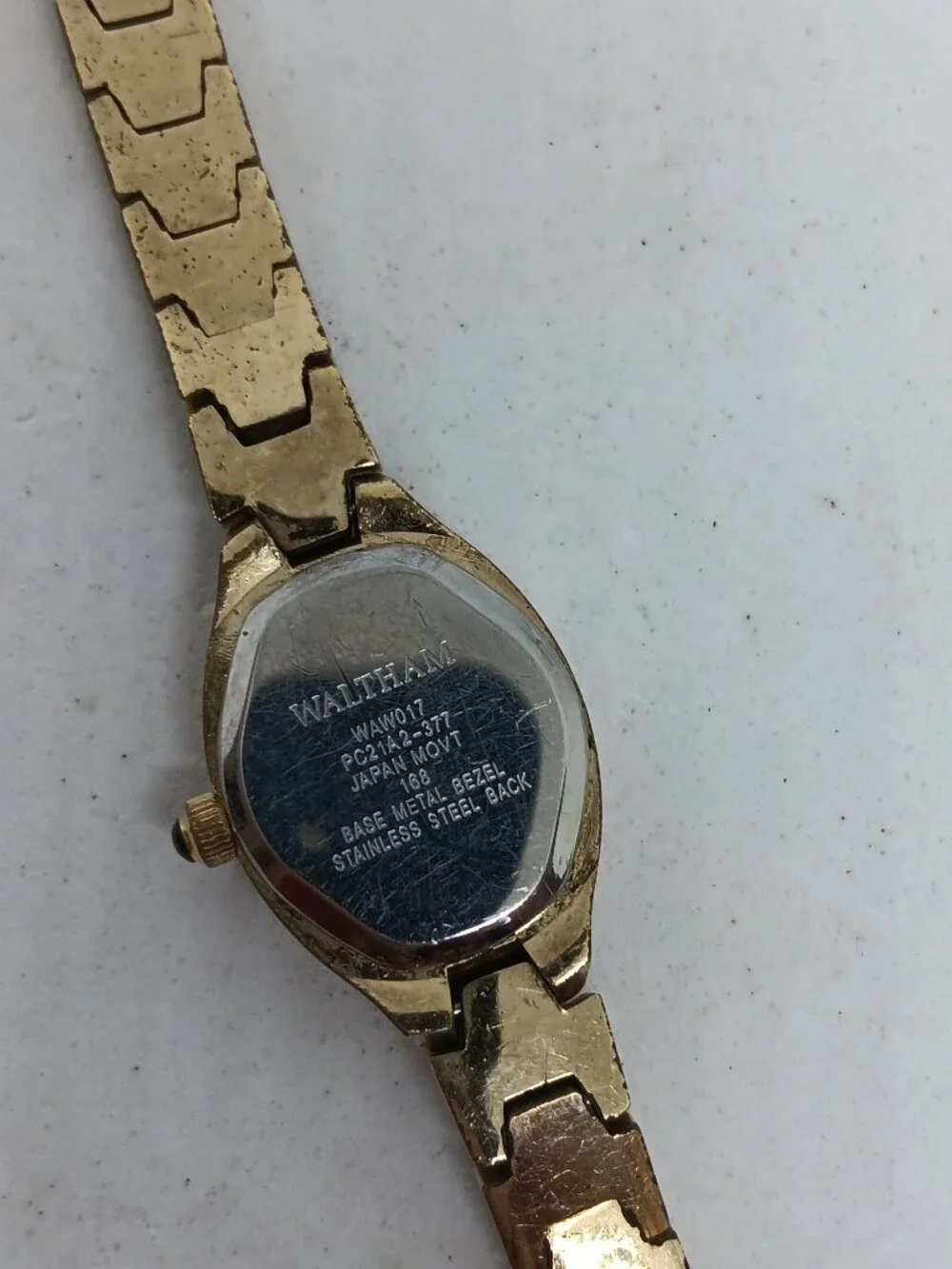 Waltham WAW017 Women's 18mm Gold Tone Silver Diamond Dial Watch NEW BATTERY